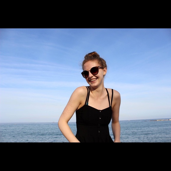 Meet your Posher, Amber - Picture 1 of 1